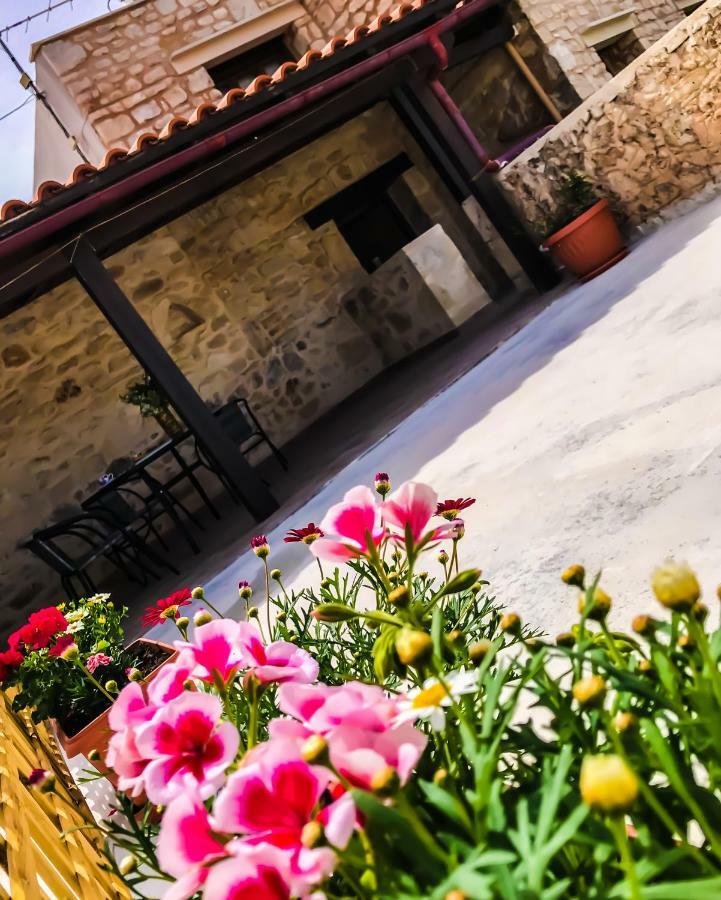 Antonia'S Home Alfa Village Екстериор снимка